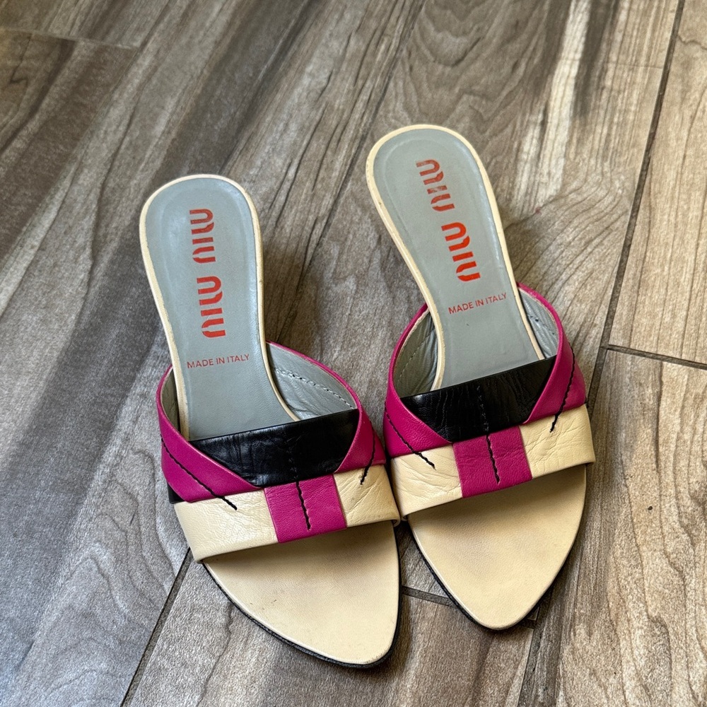 MIU MIU LEATHER MULE HEELS 38